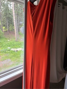 Sleek Red-Orange Midi Dress